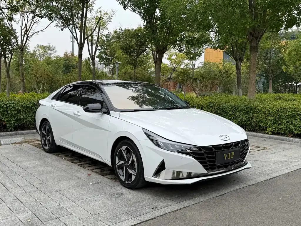 Hyundai Elantra — фото 9