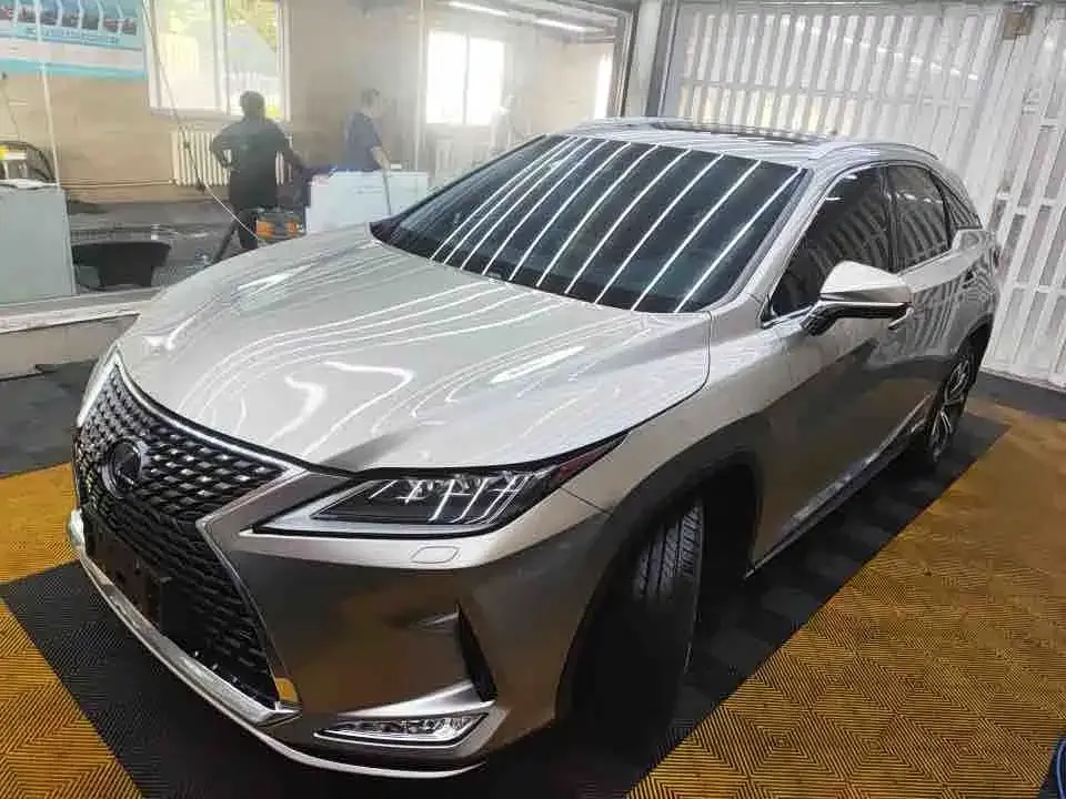 Lexus RX — фото 1