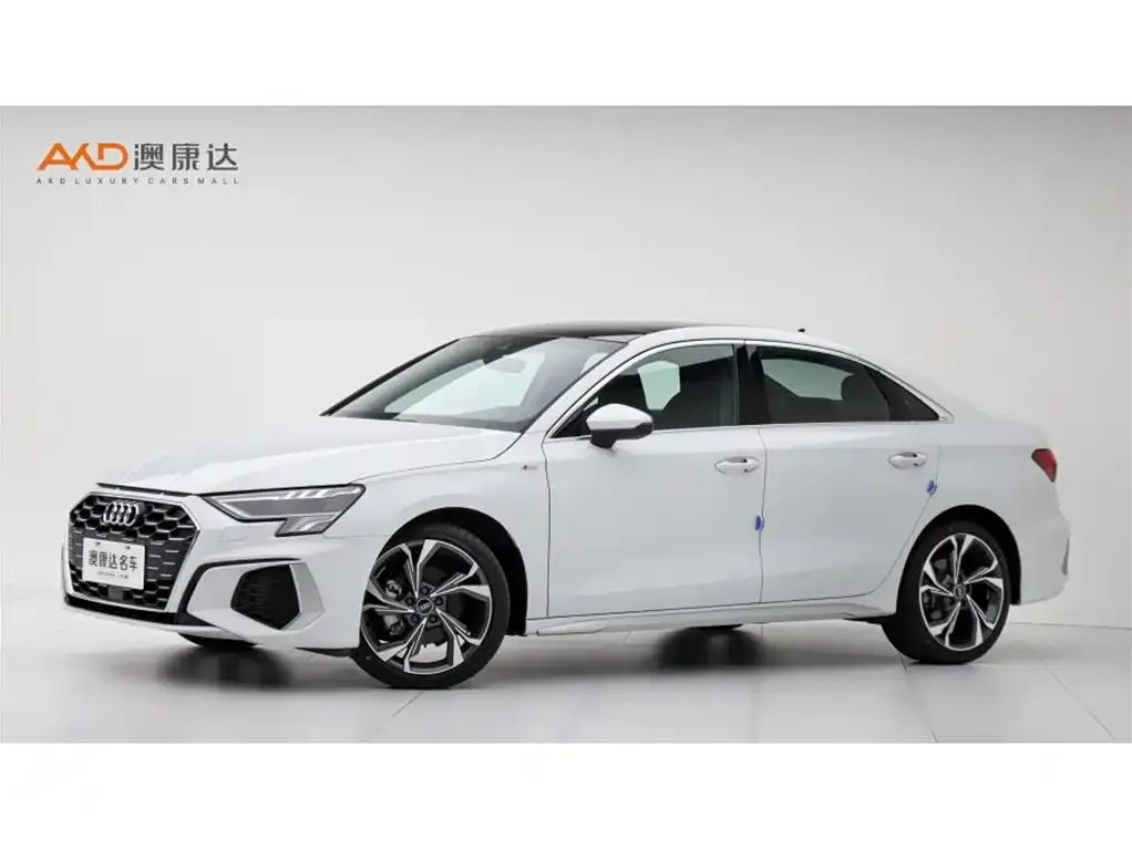 Audi A3 — фото 1