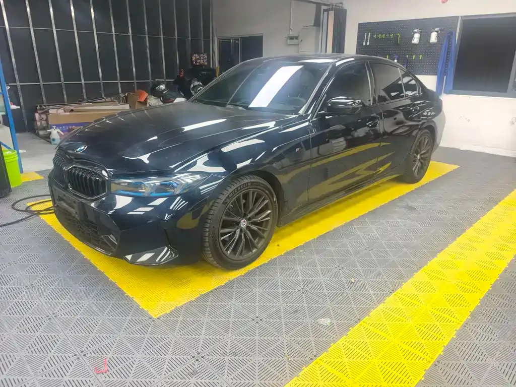 BMW 3 Series — фото 1
