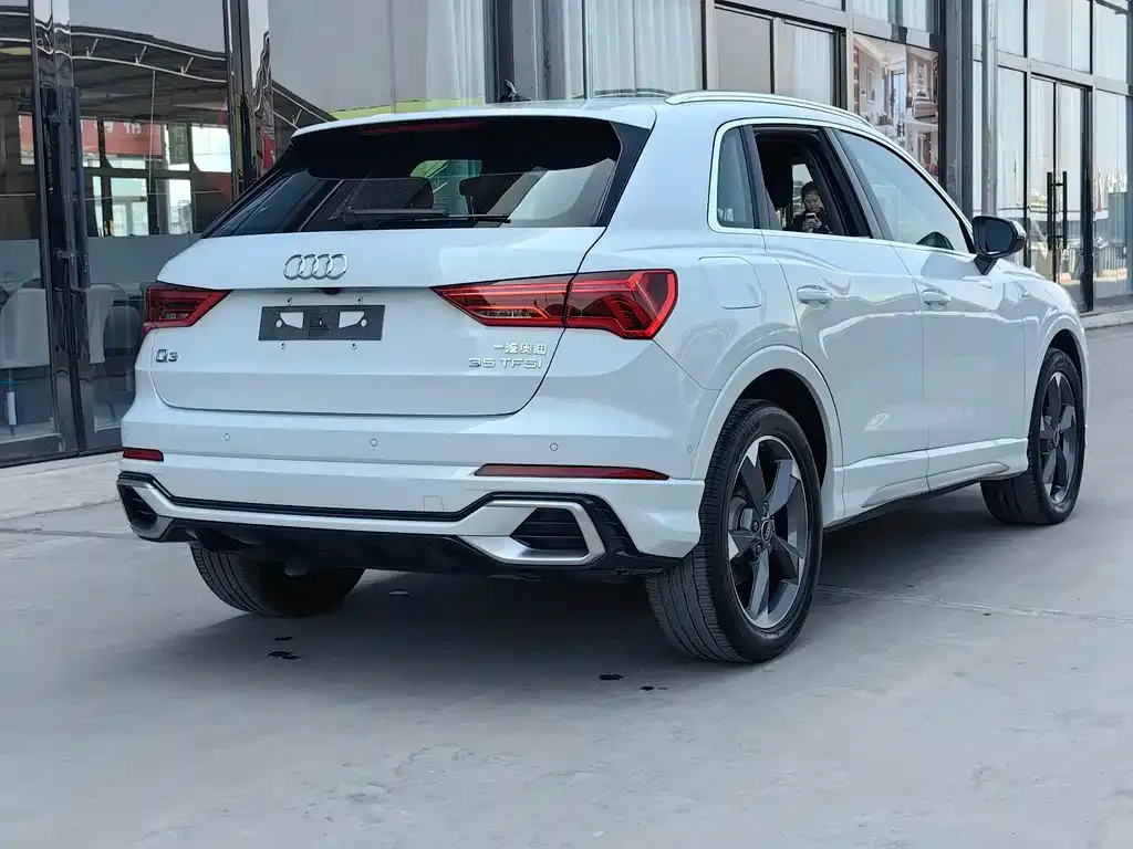 Audi Q3 — фото 5