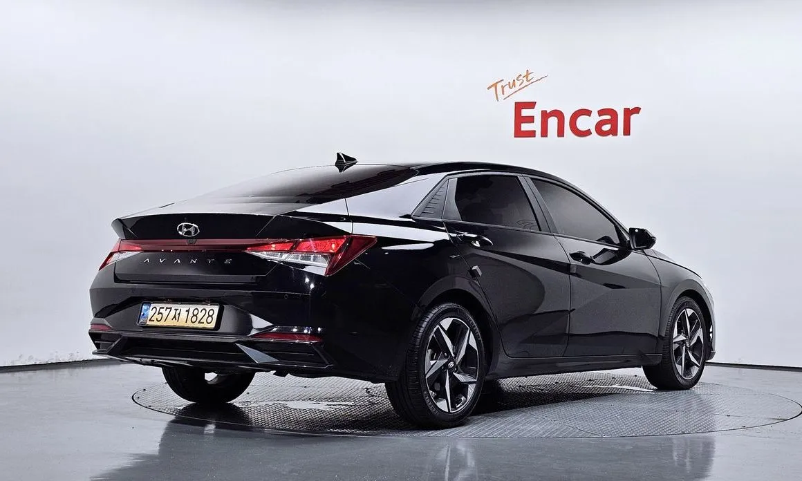 Hyundai AVANTE — фото 2