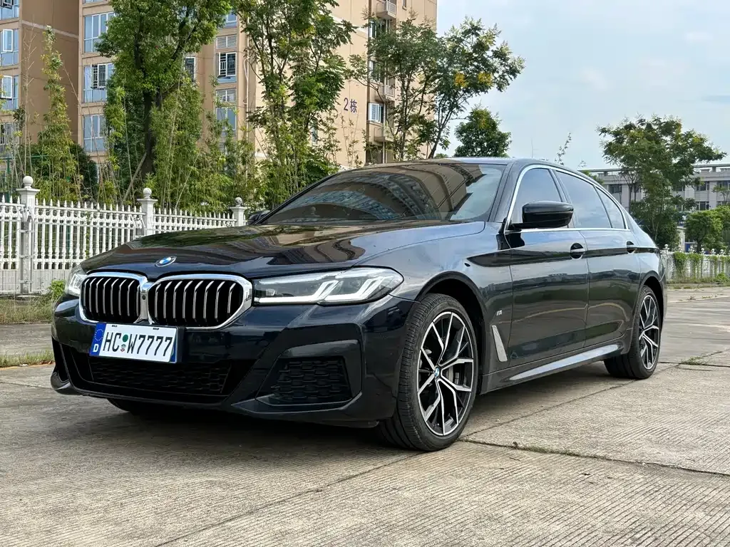 BMW 5 Series — фото 9