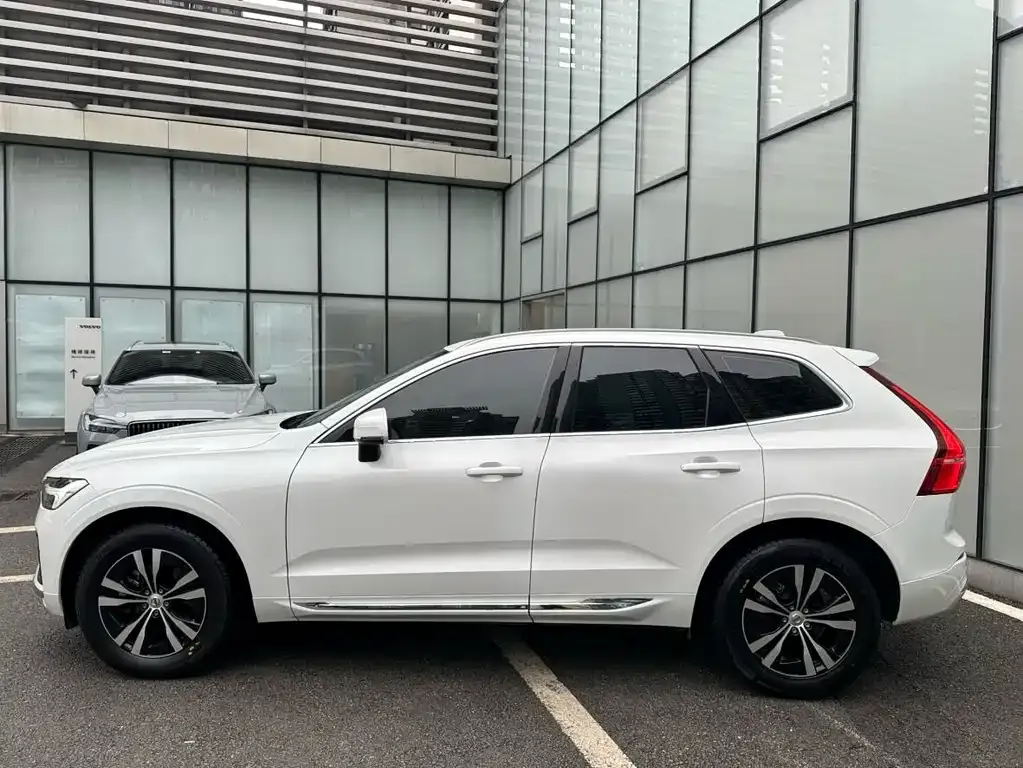 Volvo XC60 — фото 4