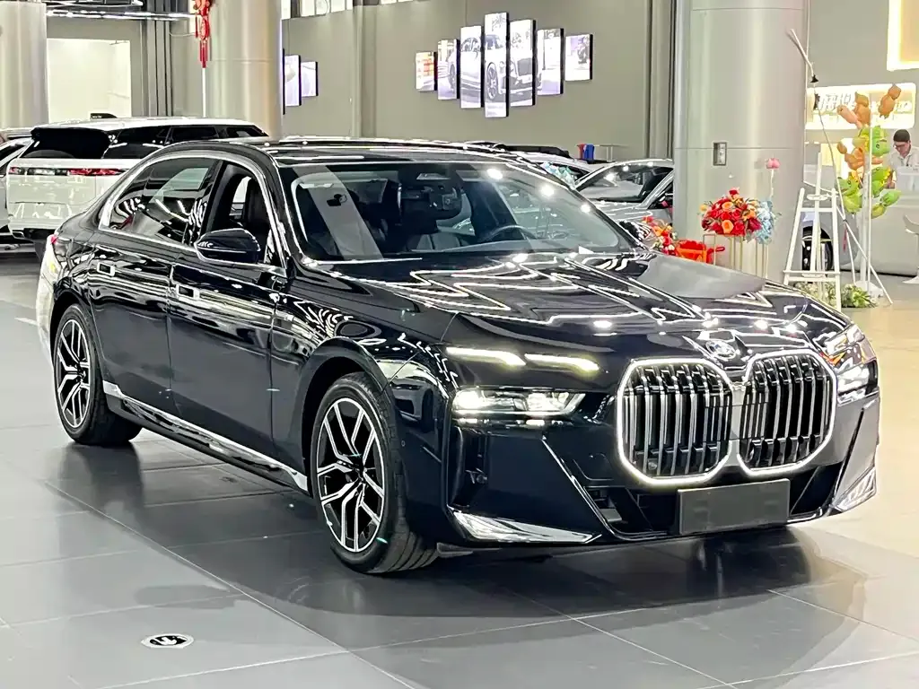 BMW 7 Series — фото 5