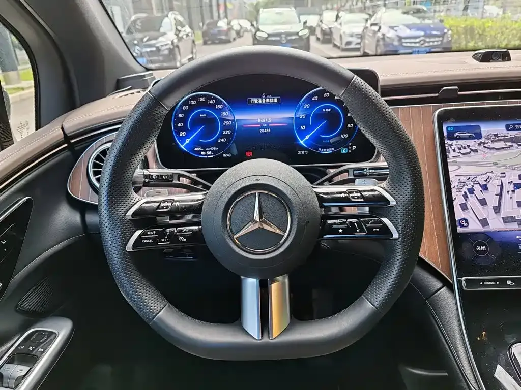 Mercedes-Benz EQE SUV — фото 2