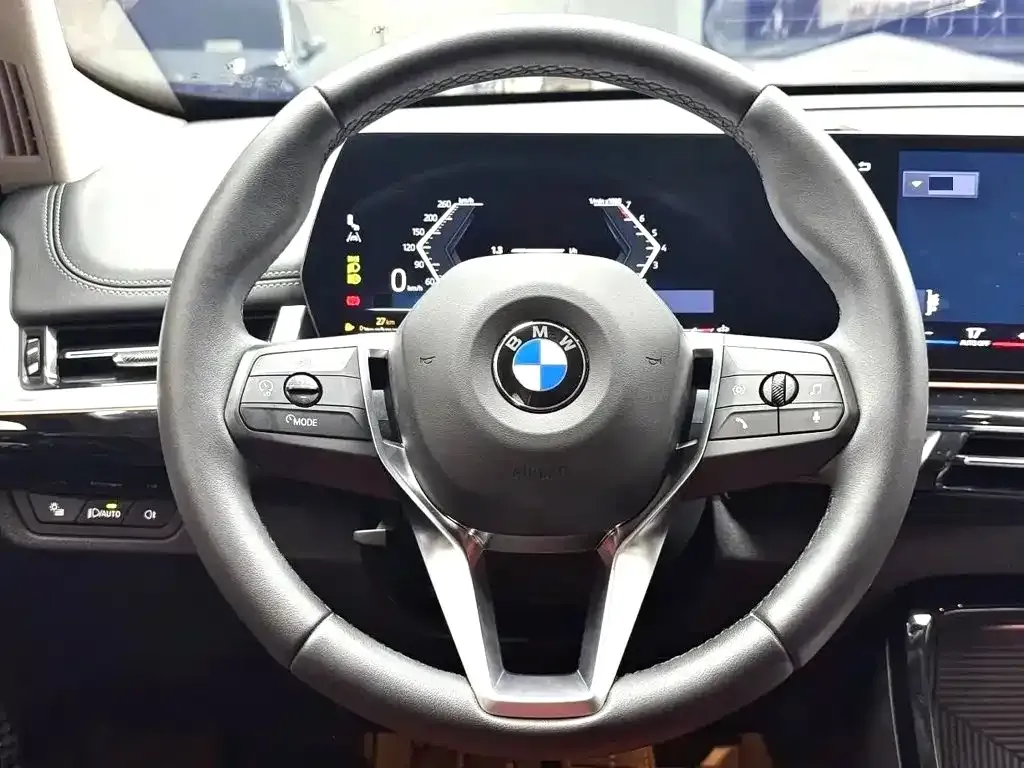 BMW X1 — фото 9