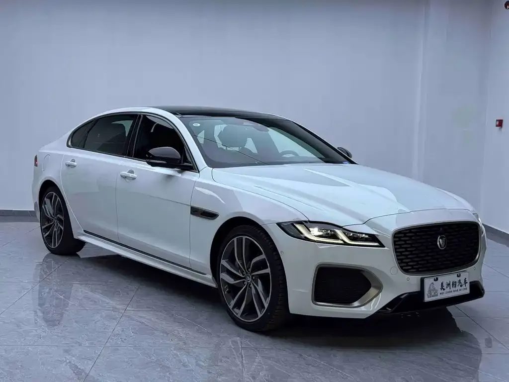 Jaguar XFL — фото 10