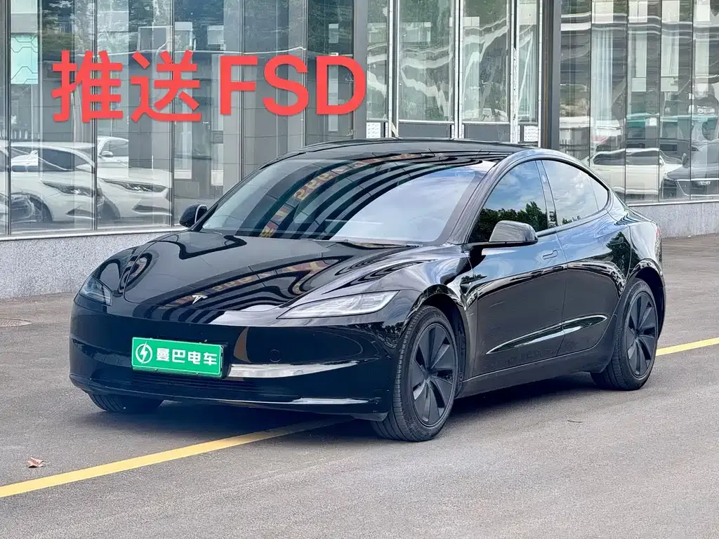 Tesla Model 3 — фото 10