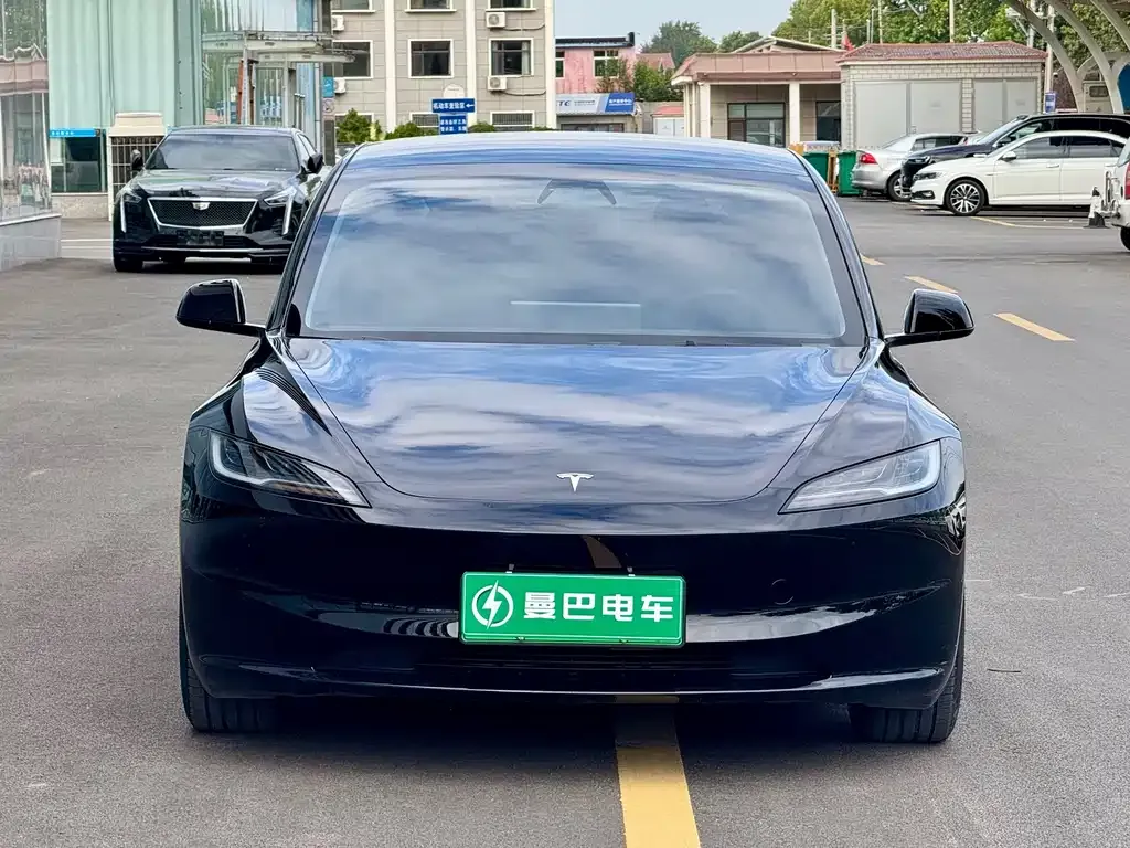Tesla Model 3 — фото 2