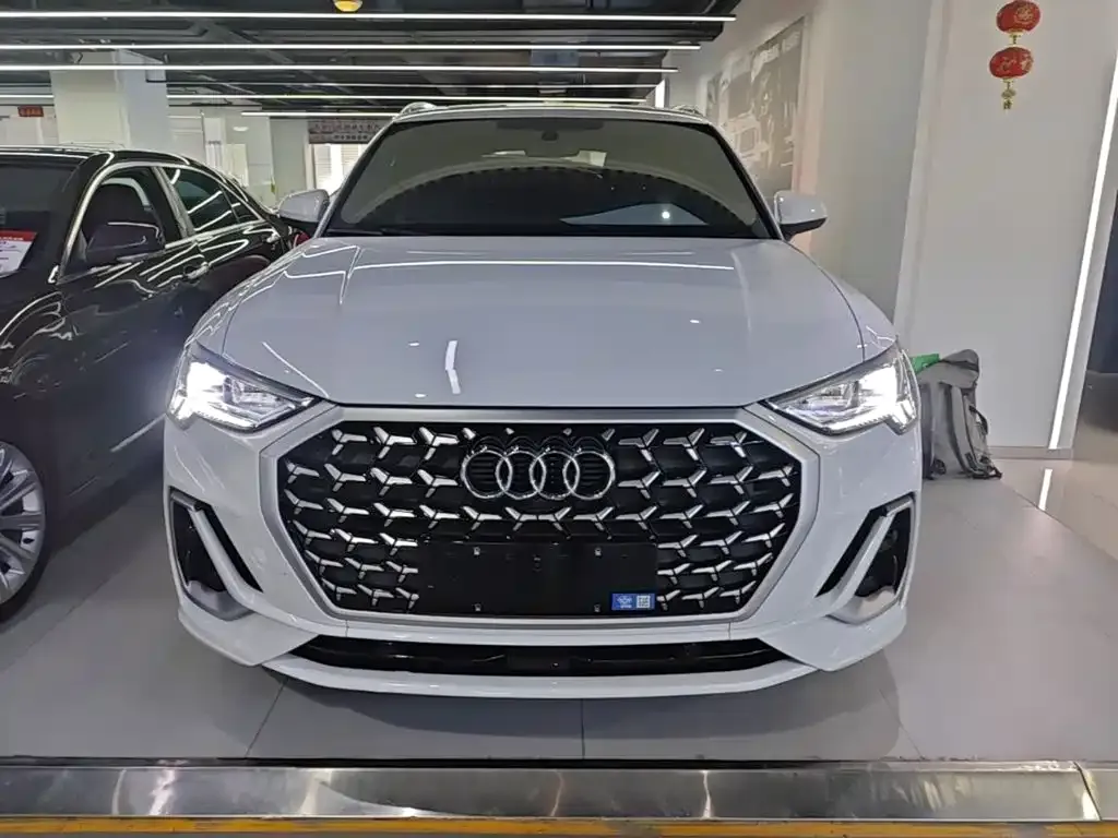 Audi Q3 — фото 4