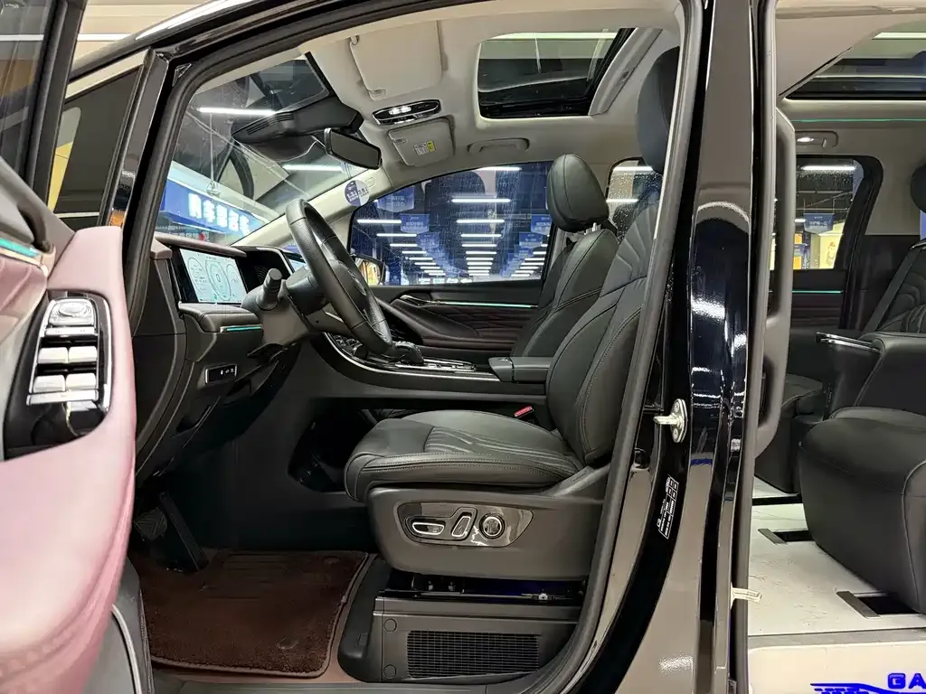 GAC Motor Trumpchi M8 — фото 10
