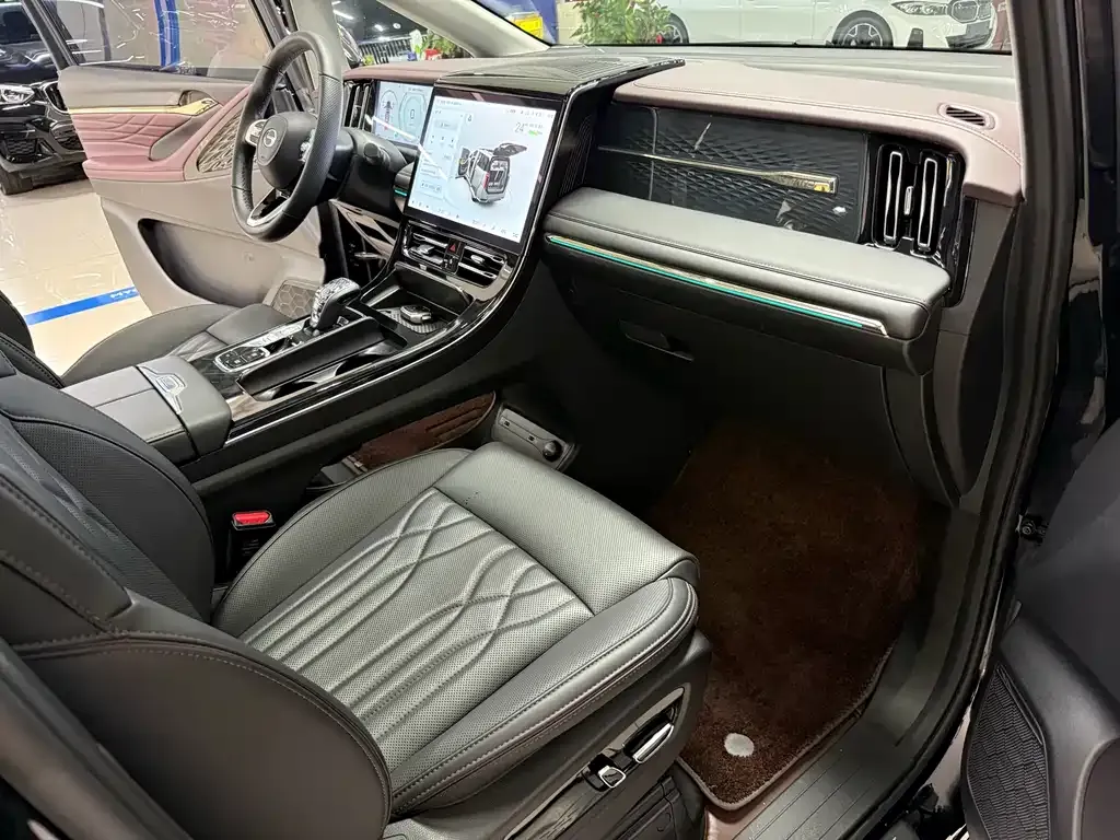 GAC Motor Trumpchi M8 — фото 7
