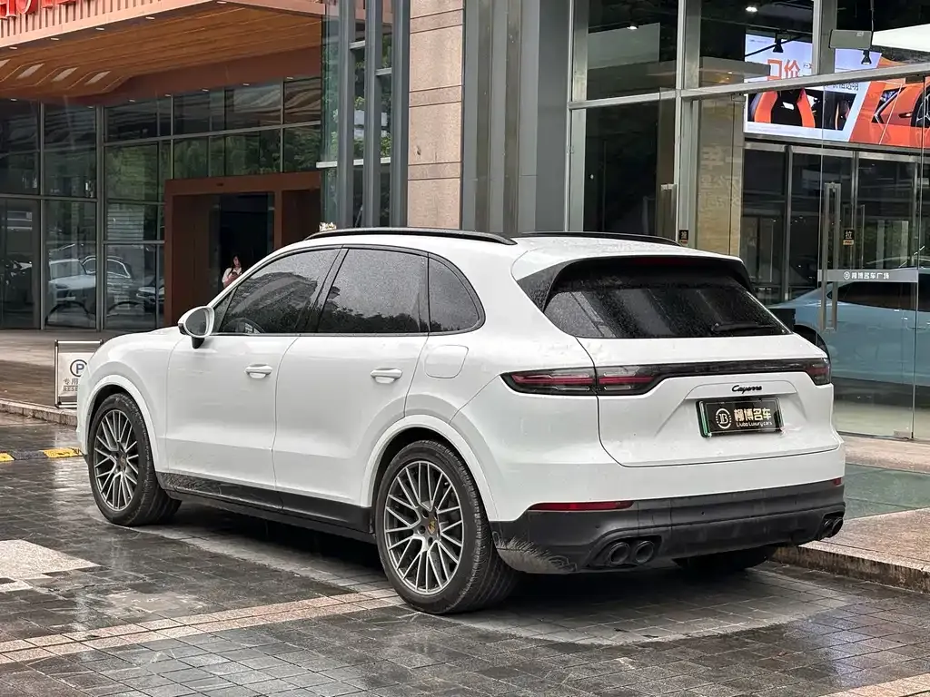 Porsche Cayenne Hybrid — фото 8