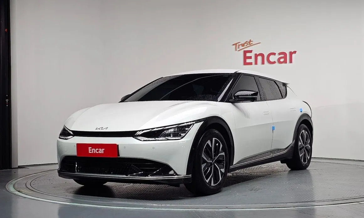 Kia EV6 — фото 1