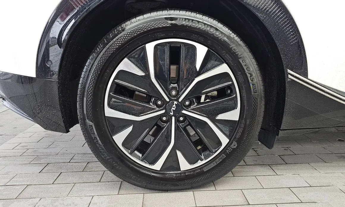 Kia EV6 — фото 9