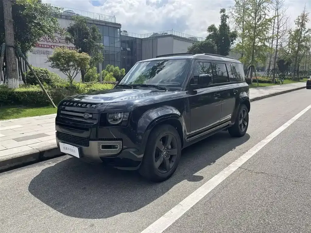 Land Rover Defender — фото 1