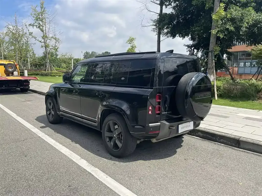 Land Rover Defender — фото 6