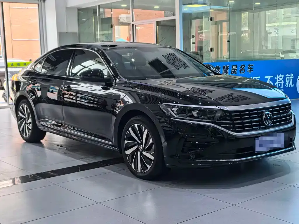 Volkswagen Passat — фото 7
