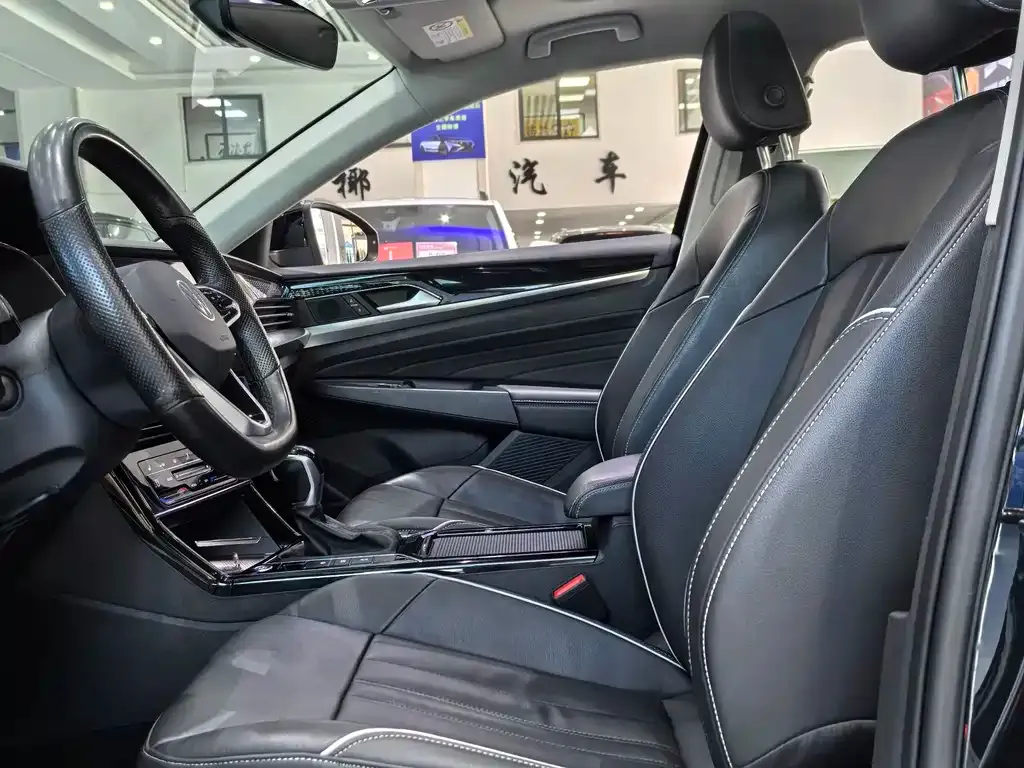Volkswagen Passat — фото 10