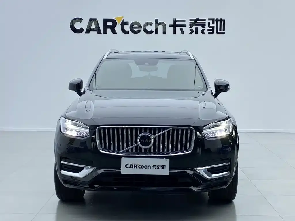 Volvo XC90 — фото 8