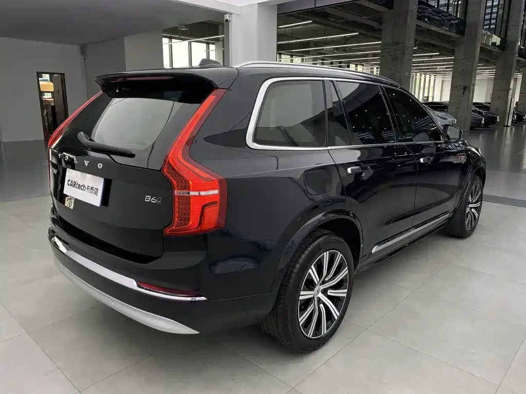 Volvo XC90 — фото 4