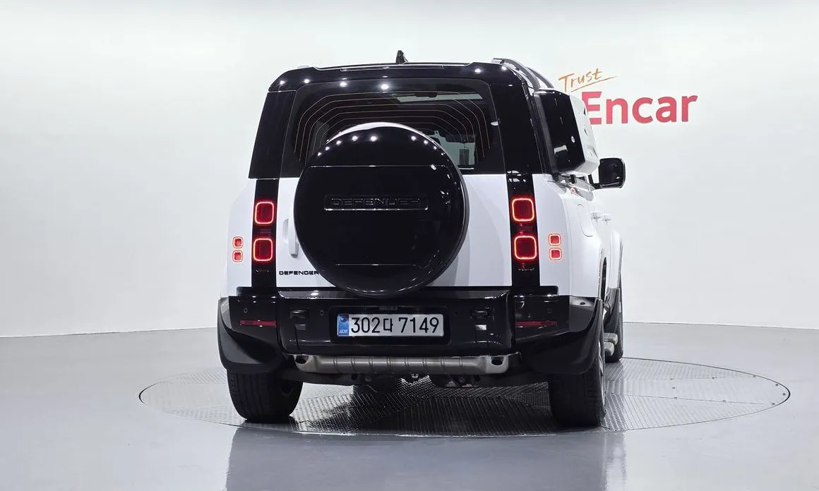 Land Rover Defender — фото 10