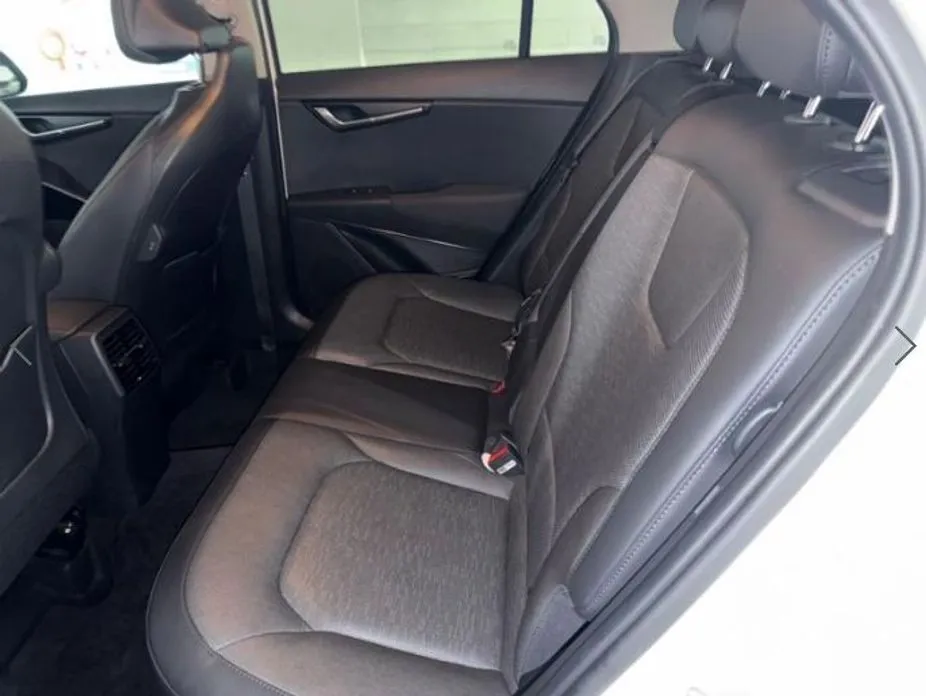 Kia Niro — фото 10