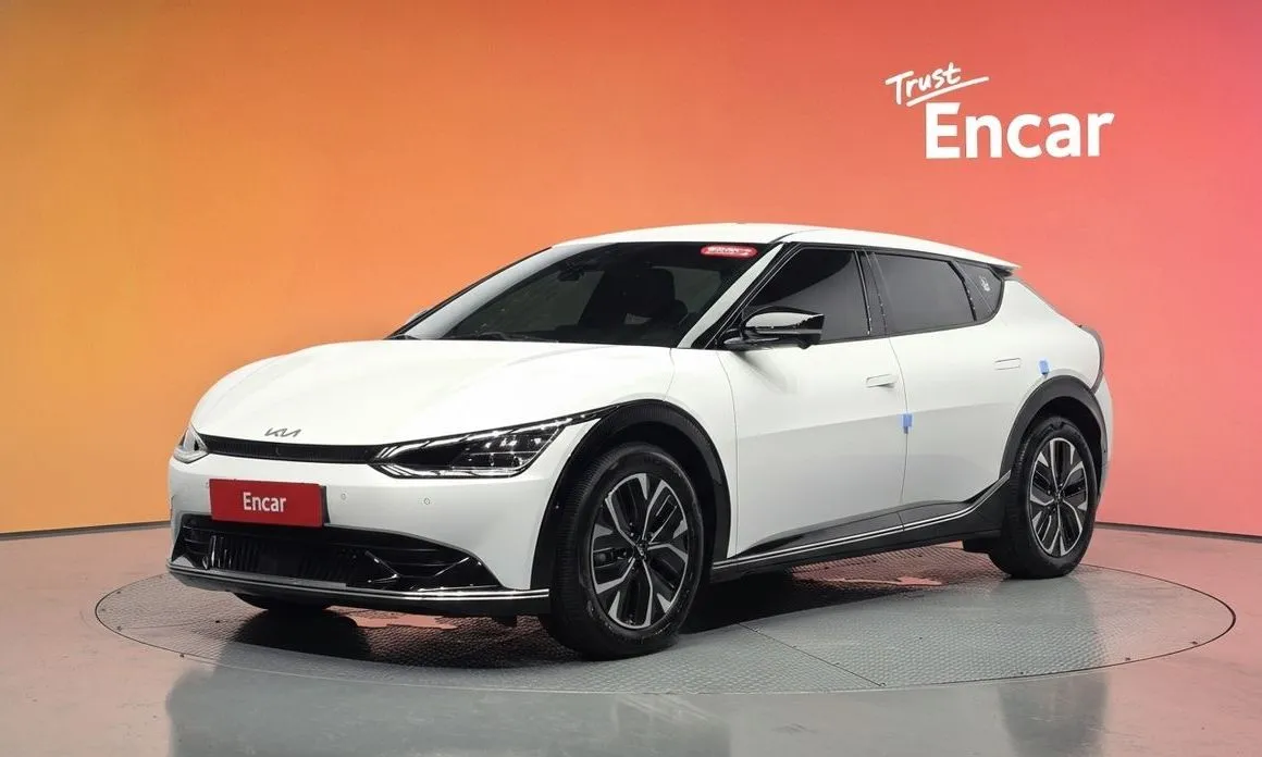 Kia EV6 — фото 1