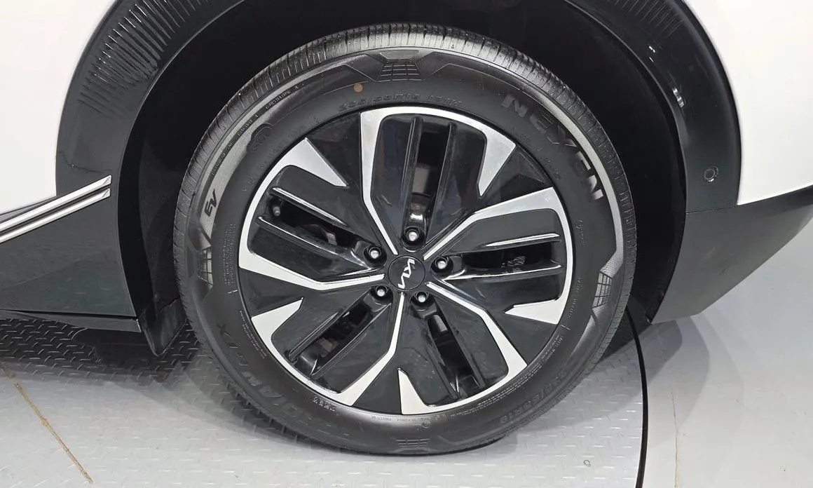Kia EV6 — фото 7
