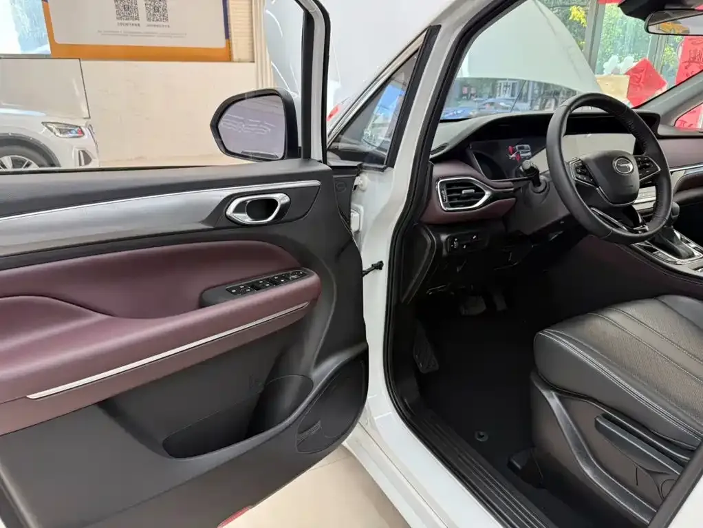 GAC Motor Trumpchi M6 — фото 2