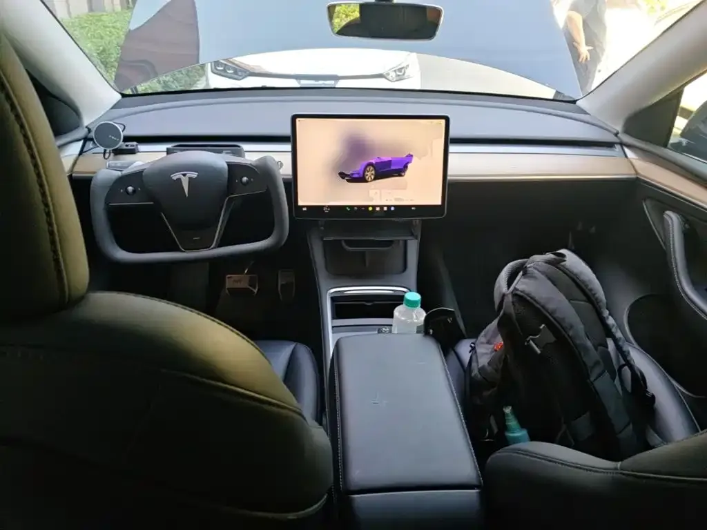 Tesla Model Y — фото 4