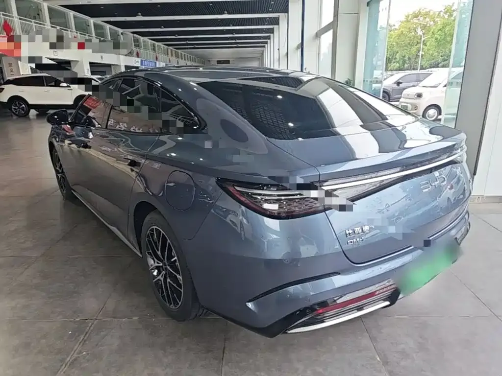 BYD Seal — фото 2