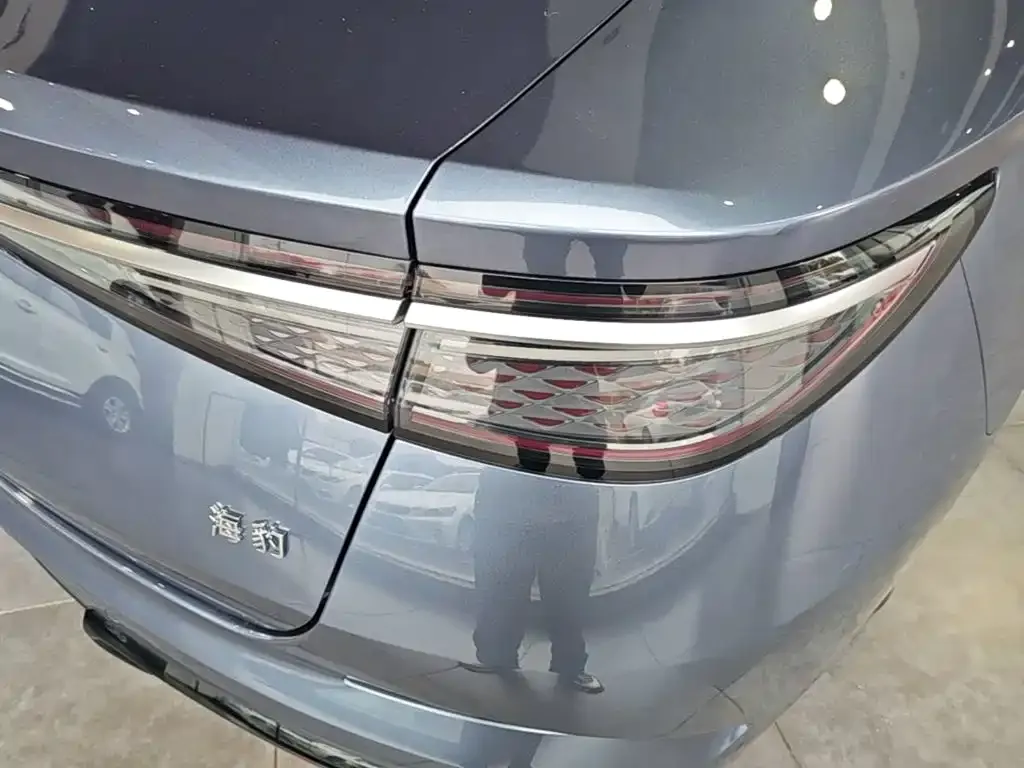 BYD Seal — фото 5