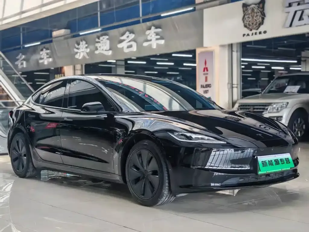 Tesla Model 3 — фото 6