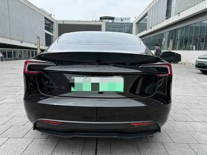 Tesla Model 3 — фото 6