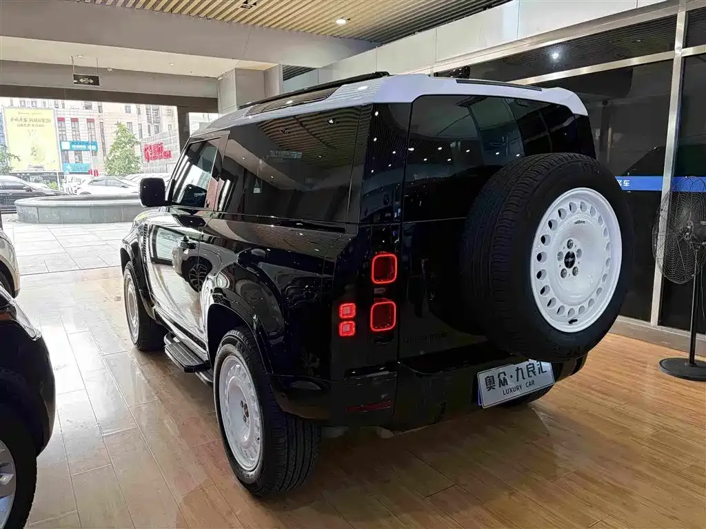 Land Rover Defender — фото 2
