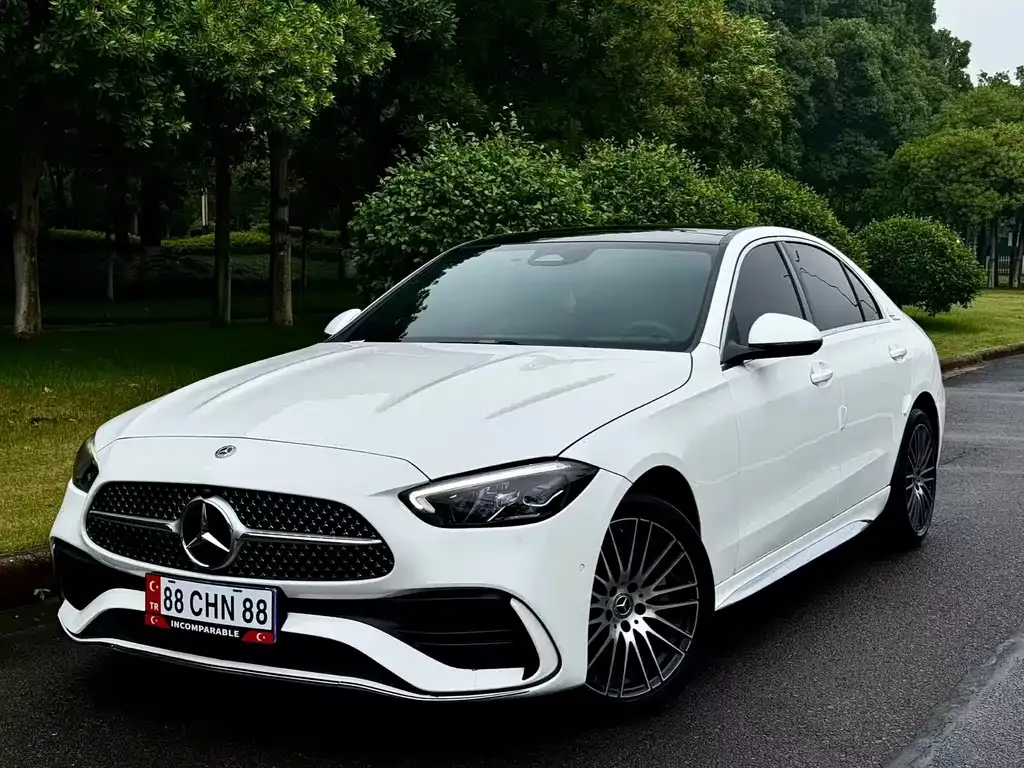 Mercedes-Benz C-Class — фото 1