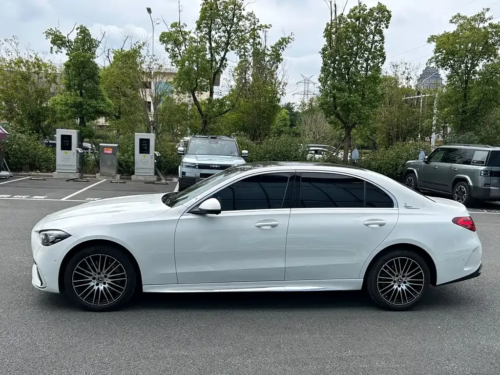 Mercedes-Benz C-Class — фото 10