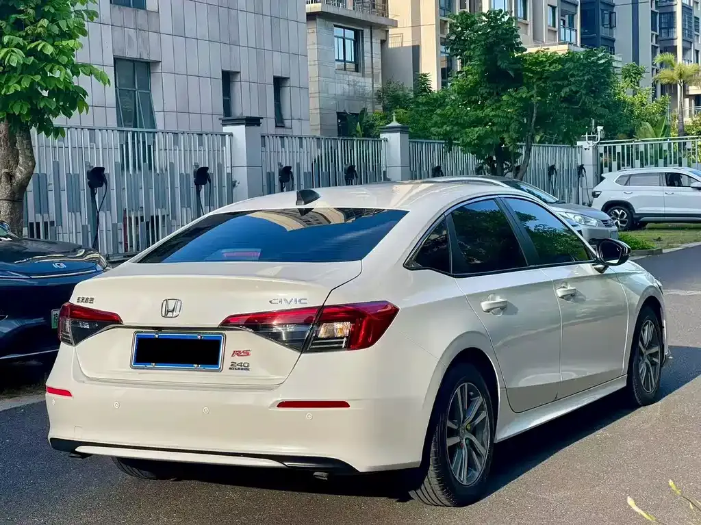 Honda Civic — фото 7
