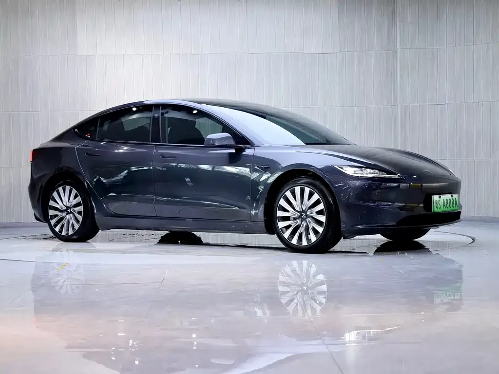 Tesla Model 3 — фото 6