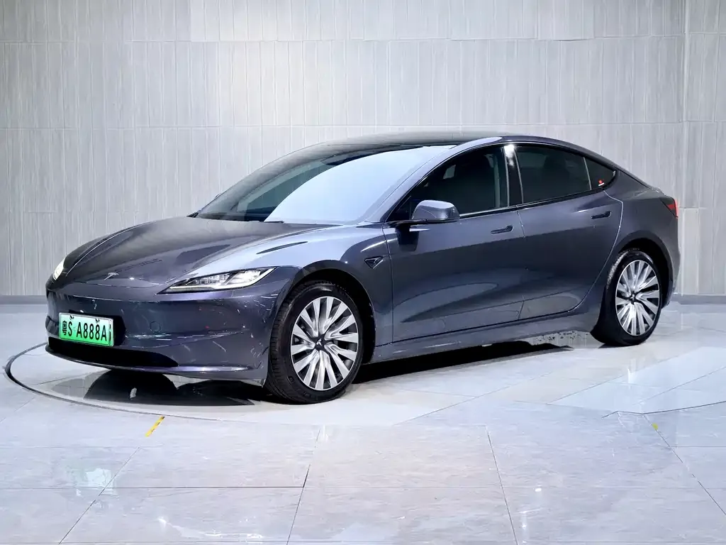 Tesla Model 3 — фото 7