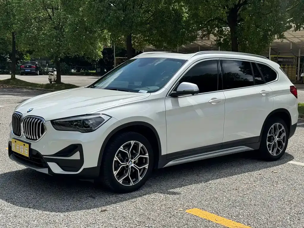 BMW X1 — фото 1