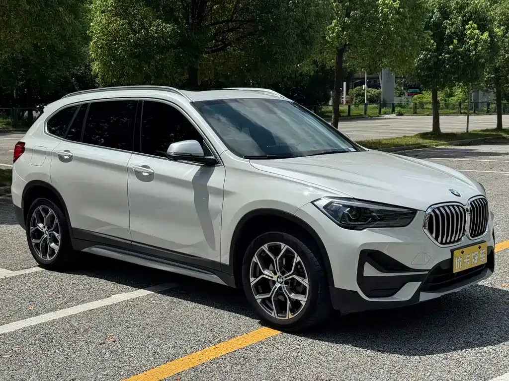BMW X1 — фото 8