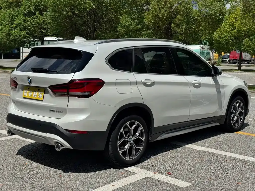 BMW X1 — фото 5