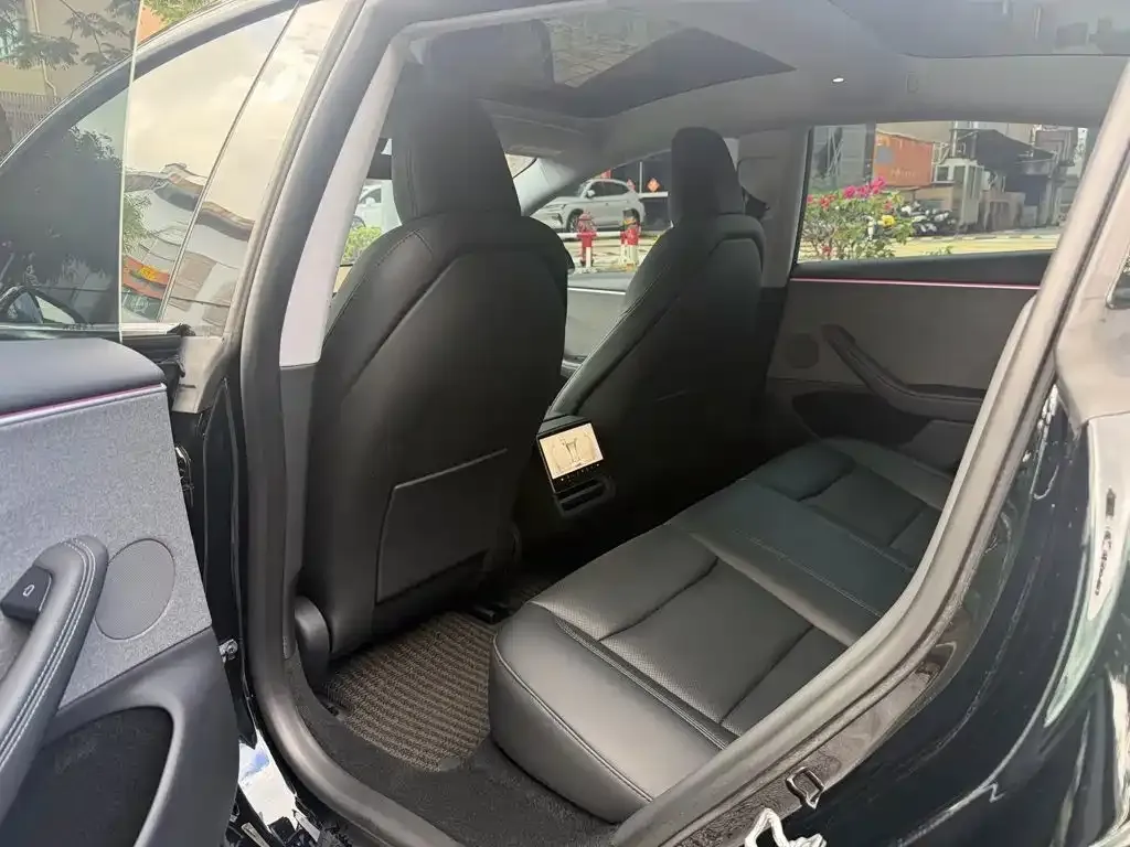 Tesla Model 3 — фото 6