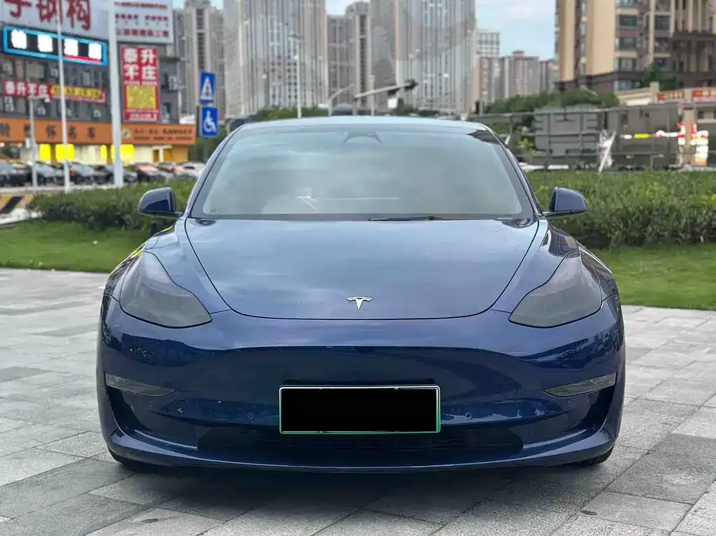 Tesla Model 3 — фото 7