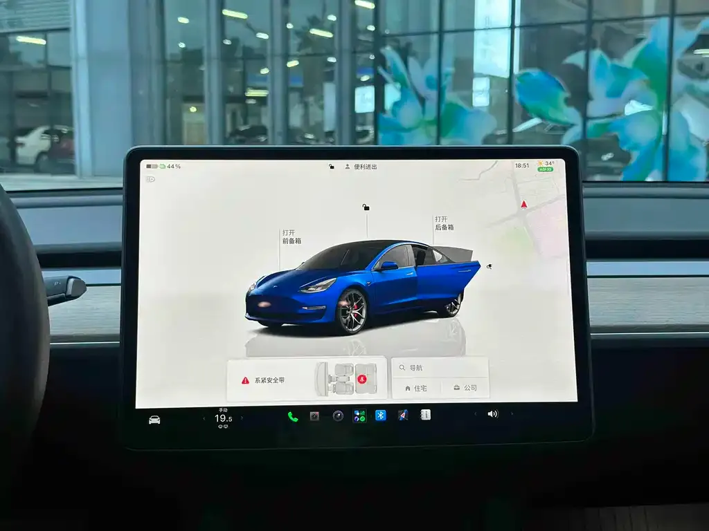 Tesla Model 3 — фото 3