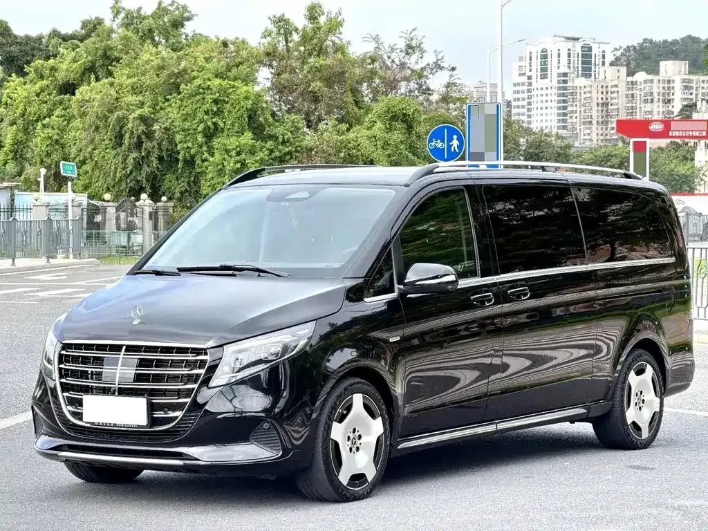 Mercedes-Benz V-Class — фото 1