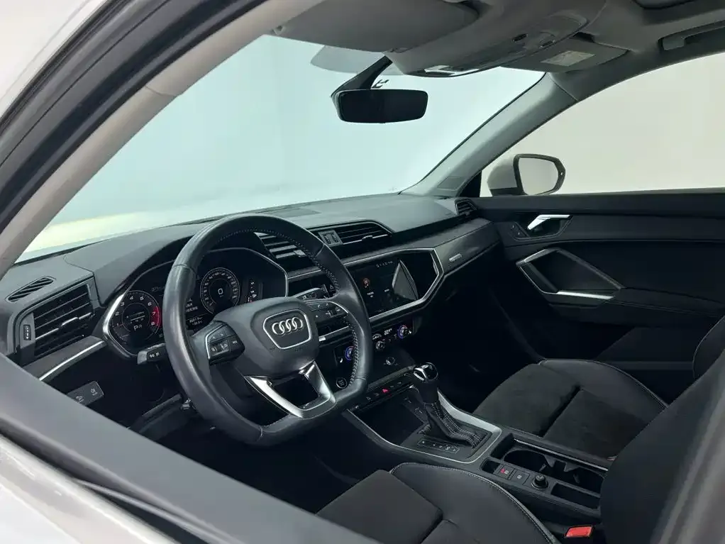 Audi Q3 — фото 6
